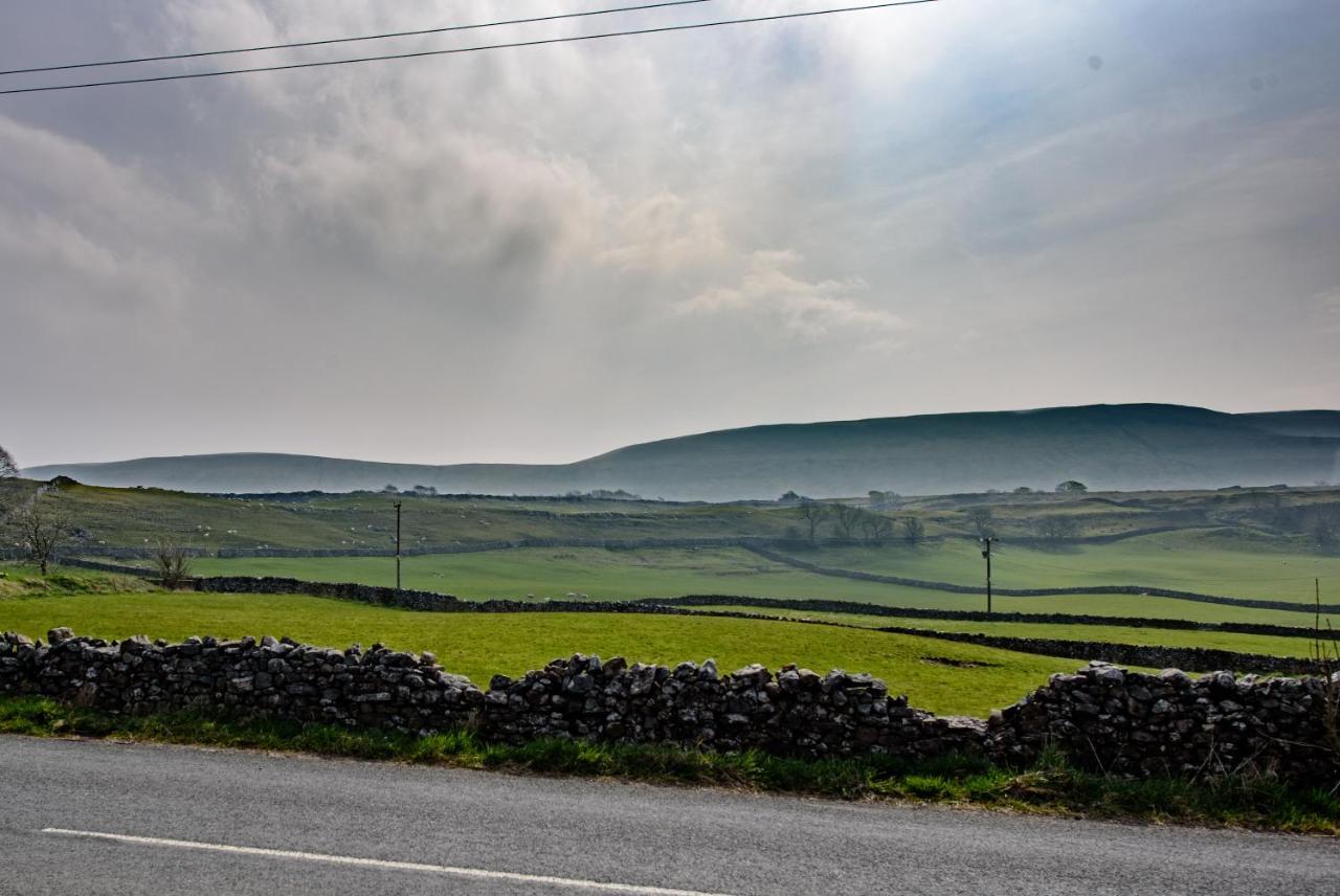 Old School House - Yorkshire Three Peaks Challenge Weathercote 외부 사진