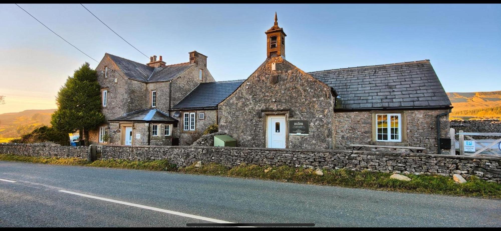 Old School House - Yorkshire Three Peaks Challenge Weathercote 외부 사진